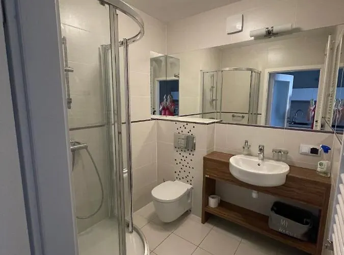 Private Baltic Cliff 公寓 尼彻兹